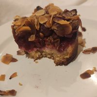 Fruit crumble - vegan, glutenvrij en suikervrij at ECHT in Bergen