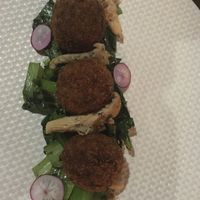vegan platter (pak choi, oyster mushrooms and patties) at Il-Mithna in Mellieha