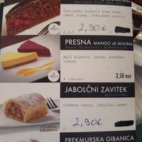 2 vegan cakes in the menu at Kavarna Astoria in Maribor