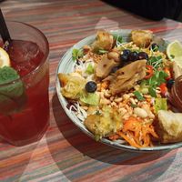 Home iced tea and rice vermicelli bowl at Yummy Bowl in Brussels