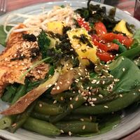 A dragon bowl with out egg at Yummy Bowl in Brussels