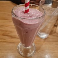 Vegan milkshake 😋 😍 at Silver Diner in Elkridge