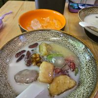 Traditional mixed bowl at Little Bowl in Hanoi