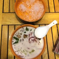 Traditional mixed bowl at Little Bowl in Hanoi