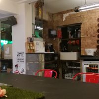 Inside at Peter Pizzeria in Loughborough