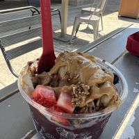 Açaí bowl with peanut butter, banana, strawberryies  at Smoothie King in Panama City Beach