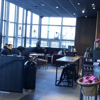 Interior seating at Starbucks in Sailly-flibeaucourt