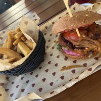 Vegan fox at Burgerheart in Regensburg