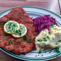 Wienerschnitzel at Hinterhof in Los Angeles