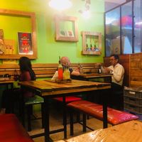 Cosy at Pizzeria Amici Miei La Floresta in Quito