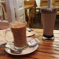 Massala tea and oreo milk shake with soy milk at Mark's Cafe in Varanasi