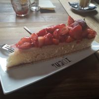 Vegan Strawberry cake at IDEAL in Fulda