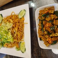 Spicy Fried Spaghetti and Tempeh Cube Curry at Botanist Cafe in Malacca