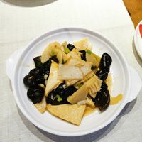 Bamboo shoots and wood ear mushrooms w tofu at Yi Wei Chinese Art in Genoa