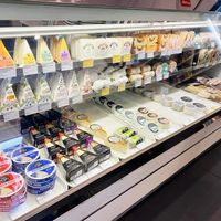 Plant based speciality cheesees✨ #Veganuary at BESTIES Vegan Paradise - Hollywood in Hollywood