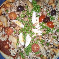 The vegetarian pizza without cheese at Mezzaluna  in St Pauls Bay