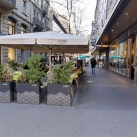 Outdoor seating at Yooji's Sushi - Bahnhofstrasse in Zurich