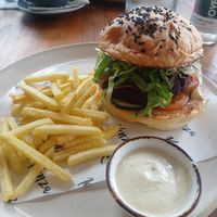 Vegan burger at Kenza in 