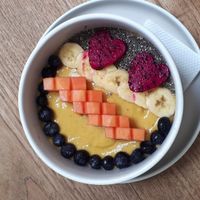 Smoothie bowl at Kenza in 
