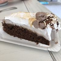 Snickers cake at Veg room in Berlin