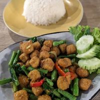 Stir Fried Red Curry with Tofu and Vegetables at Yawee in Koh Lanta