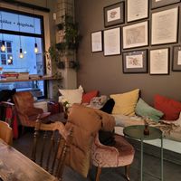 Inside seating at Criollo Chocolate Café in Drammen