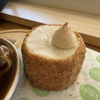 Mini torta vegan limon berries  at Anima Pastelería in Vina Del Mar