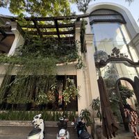 Outsidee  at Sadhu in Hanoi