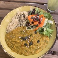 Dahl de lentilhas com quinoa - Lentil dhal with quinoa VEGAN   at Cabane  in Lisbon