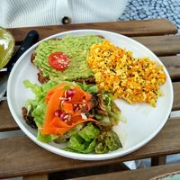 Tofu avocado plate at Cabane  in Lisbon