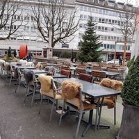 Outdoor seating (in winter) at Molino Pizzeria Ristorante in Vevey
