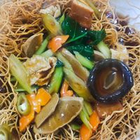 Crispy noodles at Lin Lin Vegetarian Delight 霖霖素食 in East Singapore