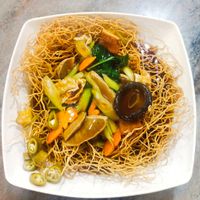 Crispy noodles at Lin Lin Vegetarian Delight 霖霖素食 in East Singapore