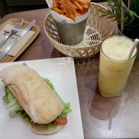 Unglaublich gut und so nettes personal at The Mossy Forest Cafe in Tanah Rata