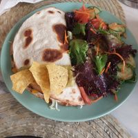 Tacos com feijao e nachos com guacamole at Veg & Tal in Sines