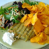 Hamburger de Vegetais, Batata Doce Frita e Salada! Bem servido e muito saboroso! at Veg & Tal in Sines