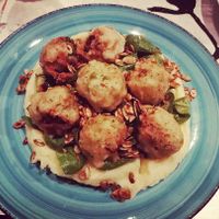 Pastinakenpüree mit frittierten Bällchen at Sichtwerk in Eimeldingen