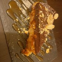 Snickers tart 🫶🏻😍🍰   at Kong - Food Made With Compassion in Lisbon