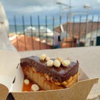 snickers tarte at Kong - Food Made With Compassion in Lisbon