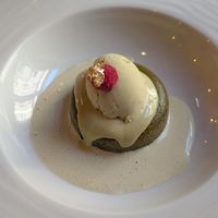 Pistachio Petit Gâteau With Chocolate Chips And Pistachio Ice Cream at Kong - Food Made With Compassion in Lisbon