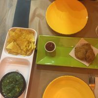 Starter, fake chicken nuggets, nachos and dip at Kong - Food Made With Compassion in Lisbon