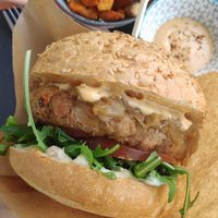 Mr. Bean burger at Tavci Kuhna in Lesce