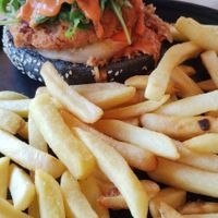 Mr. Bean protein burger at Tavci Kuhna in Lesce