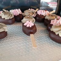 Cake pops at Tavci Kuhna in Lesce