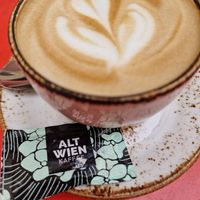 Chai Latte mit Hafermilch at Cafe Drechsler in Vienna