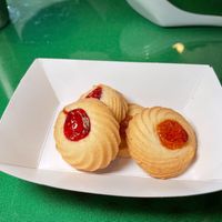 shortbread cookies at Thanh Tinh Chay in San Diego