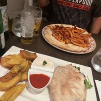 Burger/Pizza  at Utopia in Nice