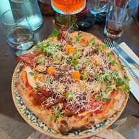 Pizza primavera at Utopia in Nice