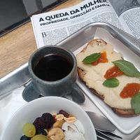 Torrada chèvre, café coado e iogurte at Astronauta in Sao Paulo