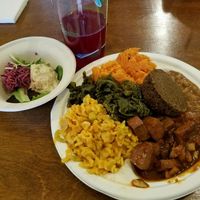 soul food platter at Stuff I Eat in Inglewood